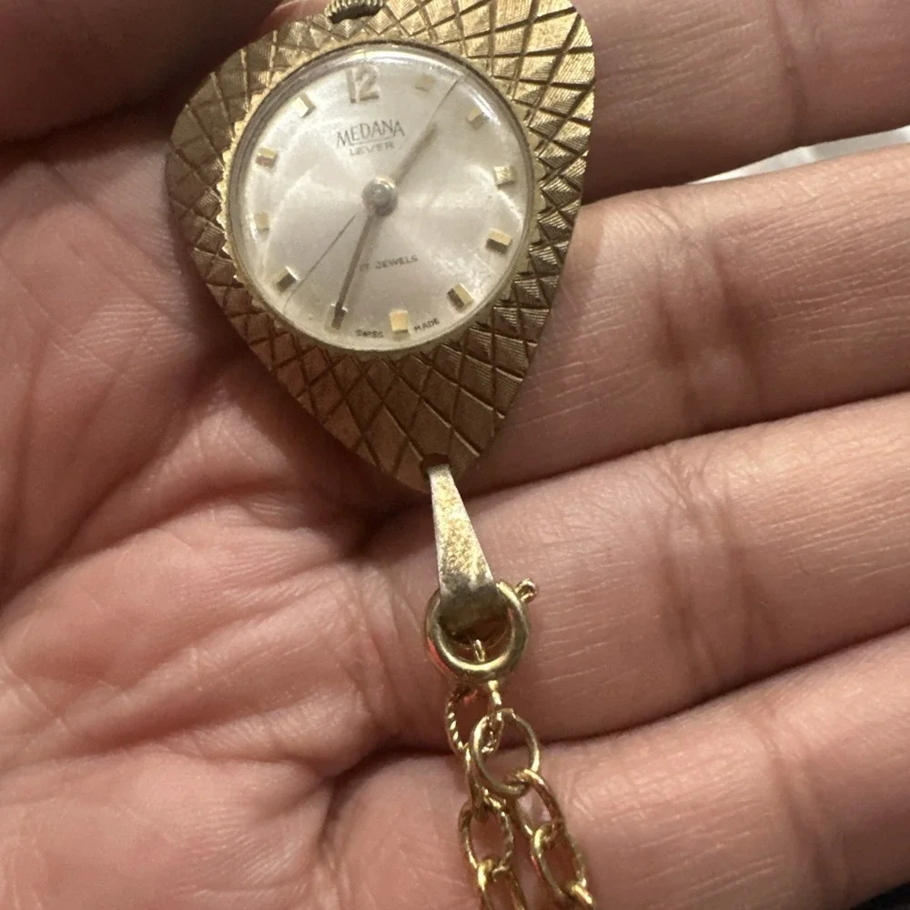Working Vintage Medana Lever Gold Tone Mechanical Manual Wind Pendant Watch Runs